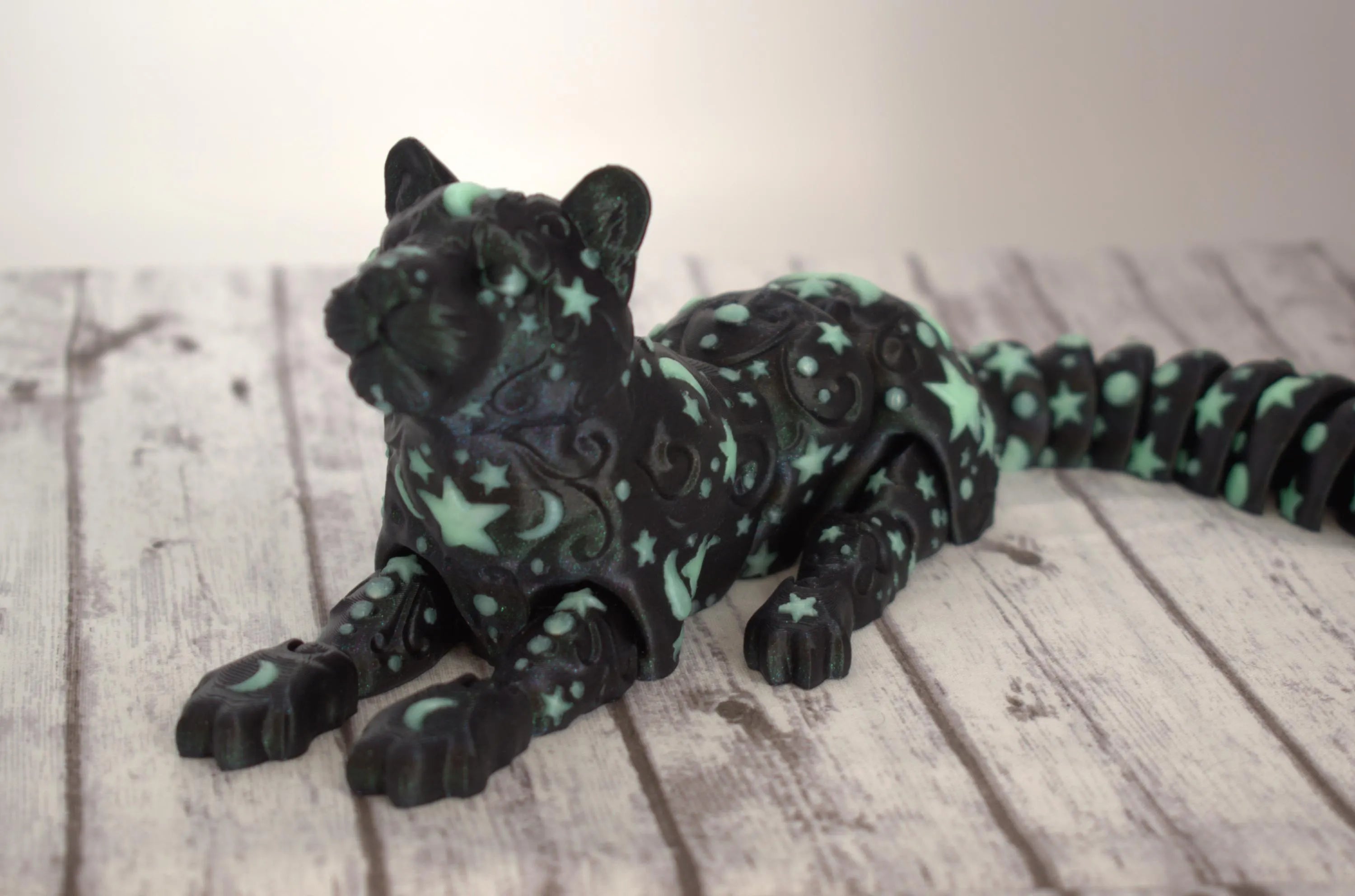 Articulated lunar panther